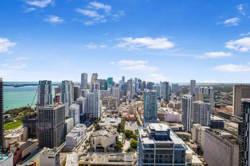 Exclusive Studio with City Views in Downtown Miami photo 15
