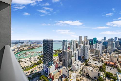 Exclusive Studio with City Views in Downtown Miami photo 16