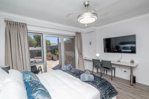Una cama o camas en una habitación de Infinite Studio str