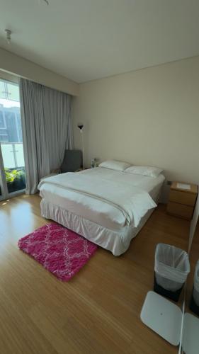 Master room with balcony