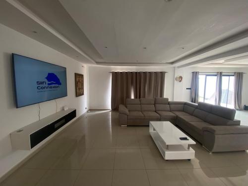 Fotografie z fotogalerie ubytování Keur Eldjena Villa 6 Chambre Wifi Tv UHD Piscine v destinaci Mbour