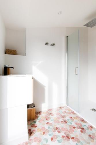 Photo de la galerie de l'établissement Villa familiale rénovée, centre village - La Couarde, à La Couarde-sur-Mer