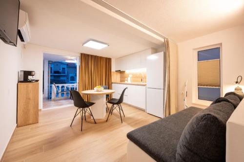 Studio apartment in Mastrinka with loggia, air conditioning, WiFi 5159-2