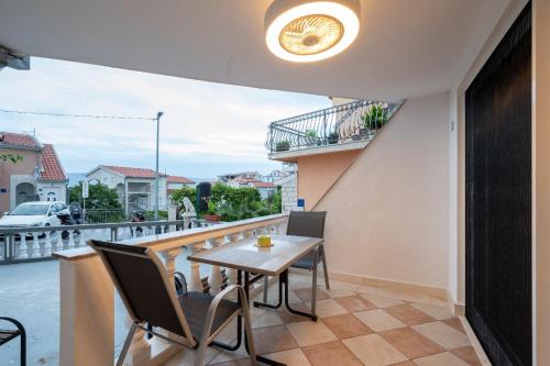 Studio apartment in Mastrinka with loggia, air conditioning, WiFi 5159-2