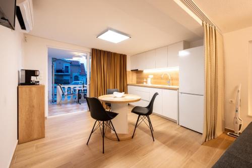 Studio apartment in Mastrinka with loggia, air conditioning, WiFi 5159-2