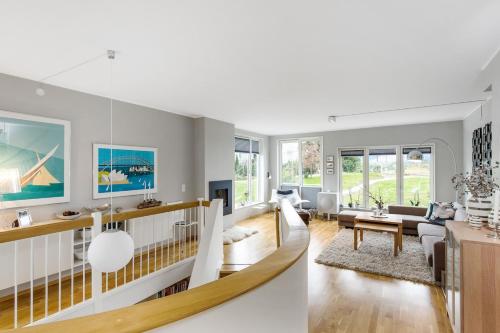 Χώρος καθιστικού στο Modern house with high standard - Close to city & the beach