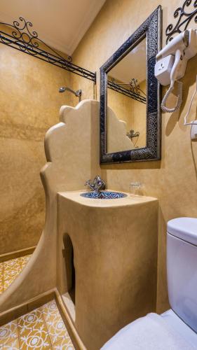 Un baño de Casa Layan