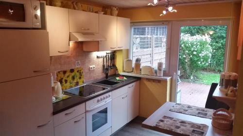 Η κουζίνα ή μικρή κουζίνα στο Sonnenblume - Sonne 1 links