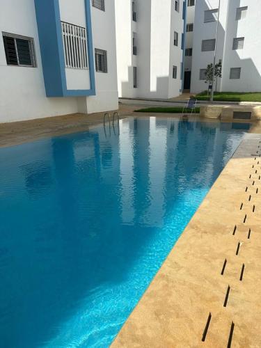 Bazén v ubytování cozy apartment with pool nebo v jeho okolí