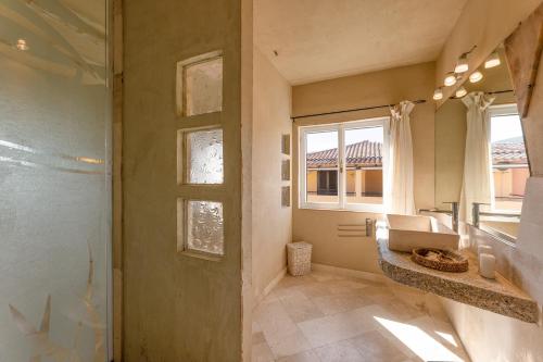 Koupelna v ubytování Relaxing BaiaDeBahas 1BedApt Bilo4 sleeps 4