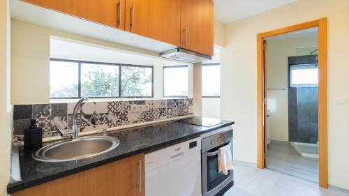 Douro River View 2BR Home by LovelyStay