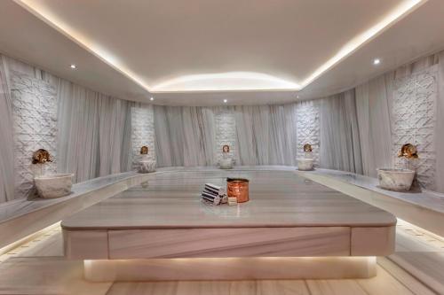 a large room with a large table in the middle at D - Resort Ayvalık in Ayvalık