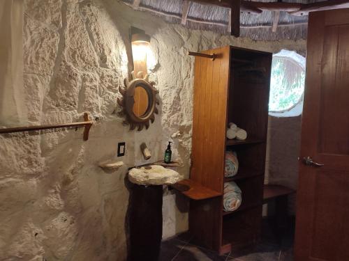 Koupelna v ubytování Aldea Maya-Ha Cabañas con cenotes