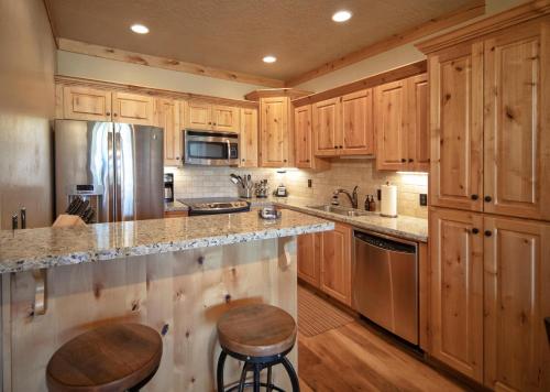 Gallery image of Palisades Lodge Suite 308 in Victor