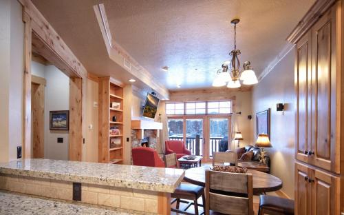 Gallery image of Palisades Lodge Suite 206 in Victor