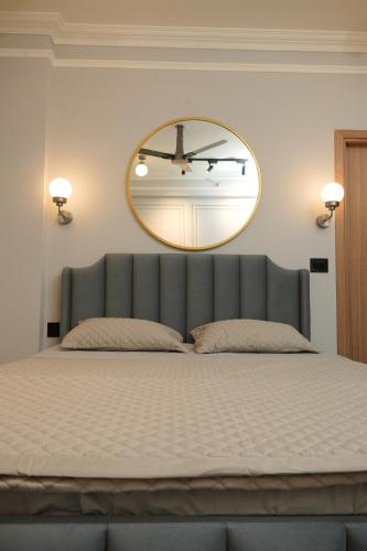 Postel nebo postele na pokoji v ubytování Cozy 3 BHK fully furnished apartment in Cochin