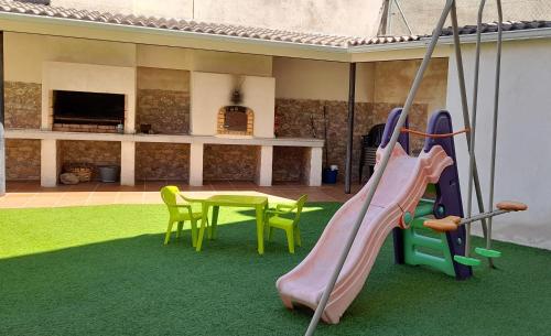 Večerní zábavní program pro hosty v ubytování Casa El lince de Granadilla AT-CC-00296, Norte provincia Cáceres, WIFI, Parque infantil, HIDROMASAJE, garaje, LAVAVAJILLAS