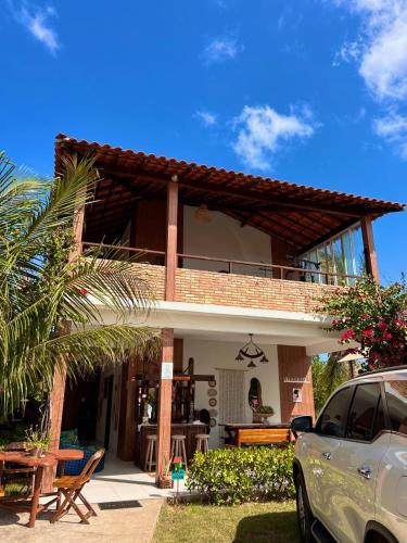 Bangunan di mana terletaknya aparthotel ini