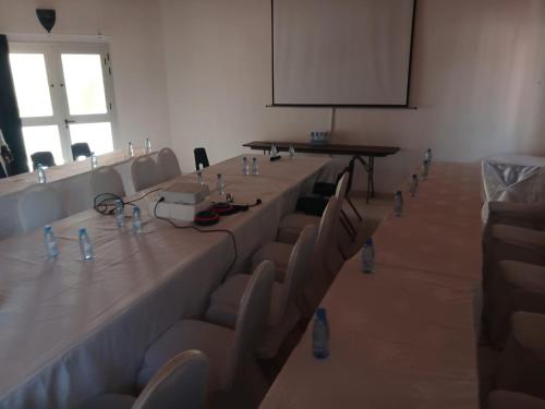Der Geschäftsbereich oder Konferenzraum in der Unterkunft Sen hôtel