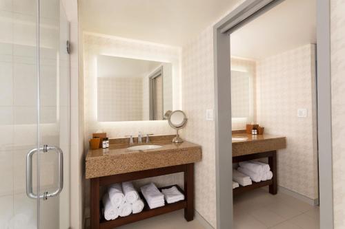 Ein Badezimmer in der Unterkunft Hyatt Regency Boston/Cambridge