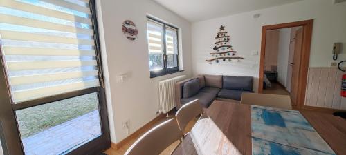 Χώρος καθιστικού στο Casa Cermis