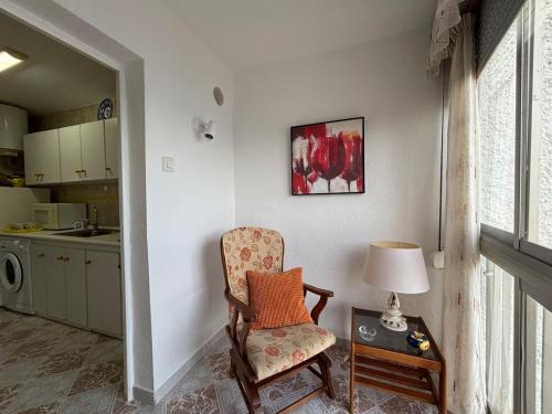 Dapur atau dapur kecil di Relax & Sea View & Beach Access