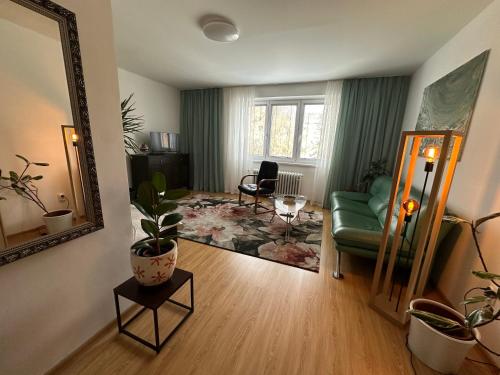 BYTEČEK u NÁDRAŽÍ