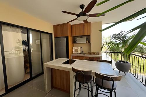 Η κουζίνα ή μικρή κουζίνα στο Condominio Casa Laúd