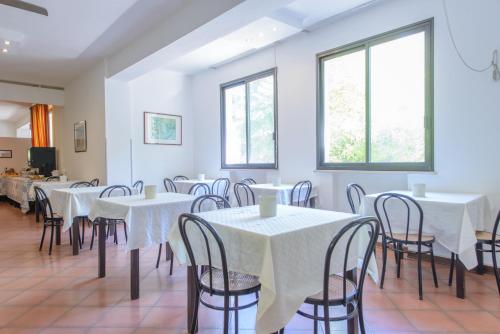 Restoran atau tempat lain untuk makan di Hotel Avana Mare