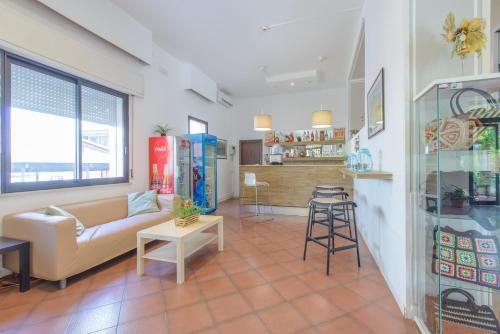 Dapur atau dapur kecil di Hotel Avana Mare