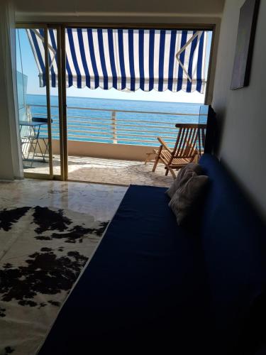 Menton front bord de mer Côte d'Azur Florentina sea view French Riviera proche Monaco Montecarlo superb studio
