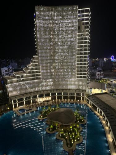 Grand Sapphire Hollidayの敷地内または近くにあるプール