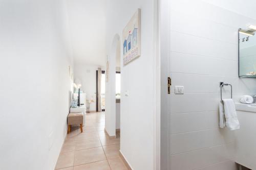 Et badeværelse på Amarilla Golf Apartment