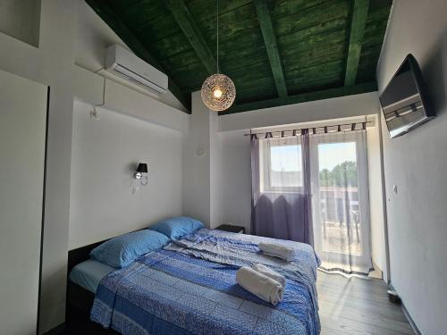Family friendly house with a swimming pool Ljutici, Krk - 23686