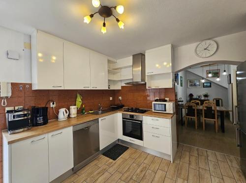 Family friendly house with a swimming pool Ljutici, Krk - 23686