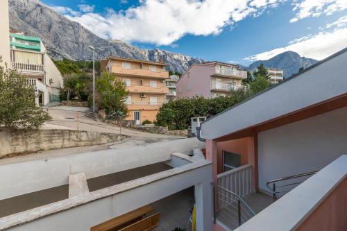 Apartments with parking space Baska Voda, Makarska - 23641