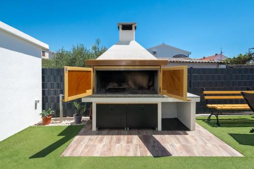 Apartments for families with children Trogir - 23859