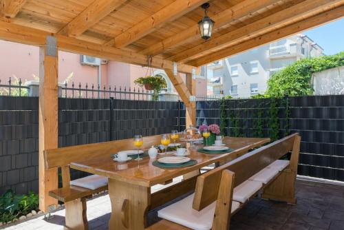 Apartments for families with children Trogir - 23859