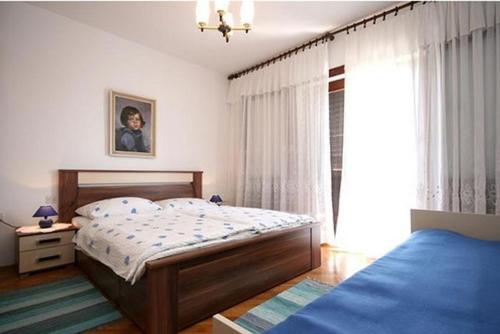 Apartments with parking space Baska, Krk - 23742