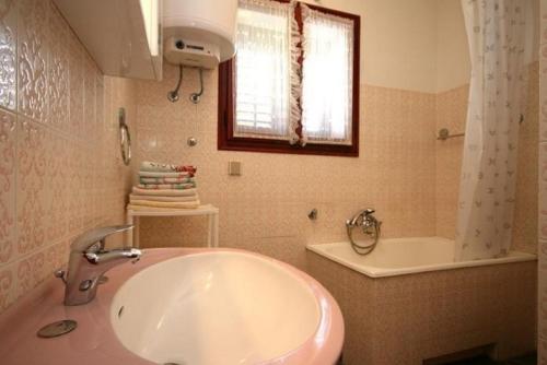 Apartments with parking space Baska, Krk - 23742