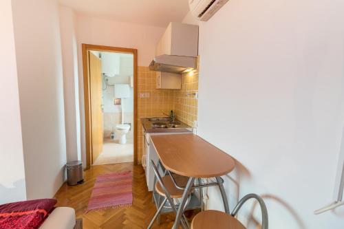 Apartments with parking space Baska, Krk - 23742