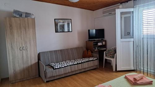 Apartments by the sea Pag - 23764