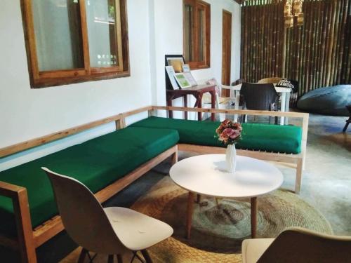 Zona de estar de Balay Karajaw Island Home 12pax