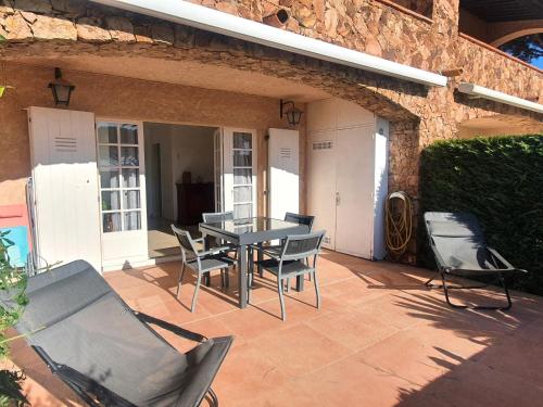Appartement 3 pièces avec terrasse dans résidence privée à Sainte-Maxime