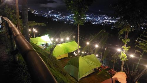 Fotografie z fotogalerie ubytování ZOYA HILLS v destinaci Pondok Cipaseban