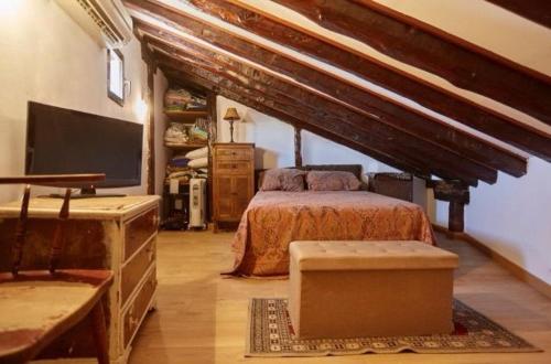 Billede fra billedgalleriet på Ático duplex con terraza en puro centro, 2 a 8 pax i Madrid