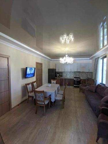 Fotografie z fotogalerie ubytování Natia's house v destinaci Tsikhisdziri