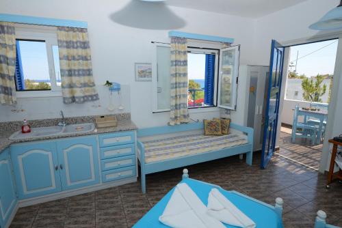 Gallery image of Dora's Studios & Apartments in Megas Gialos - Nites