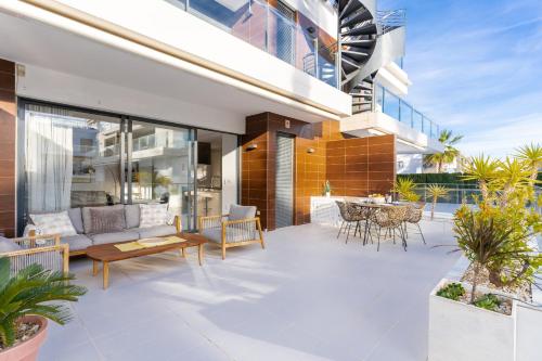 Ceñuela - Lush Haven by United Renters