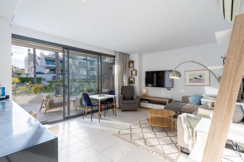 Ceñuela - Lush Haven by United Renters